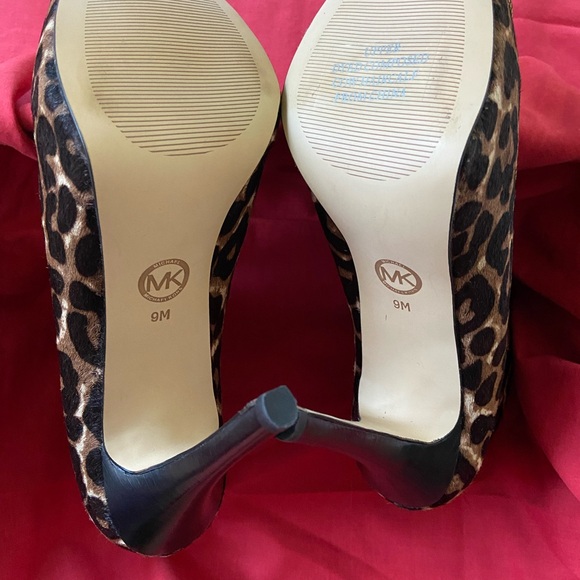 Women’s Cloth Heels w/purse 6” (NWOT) - Picture 6 of 9